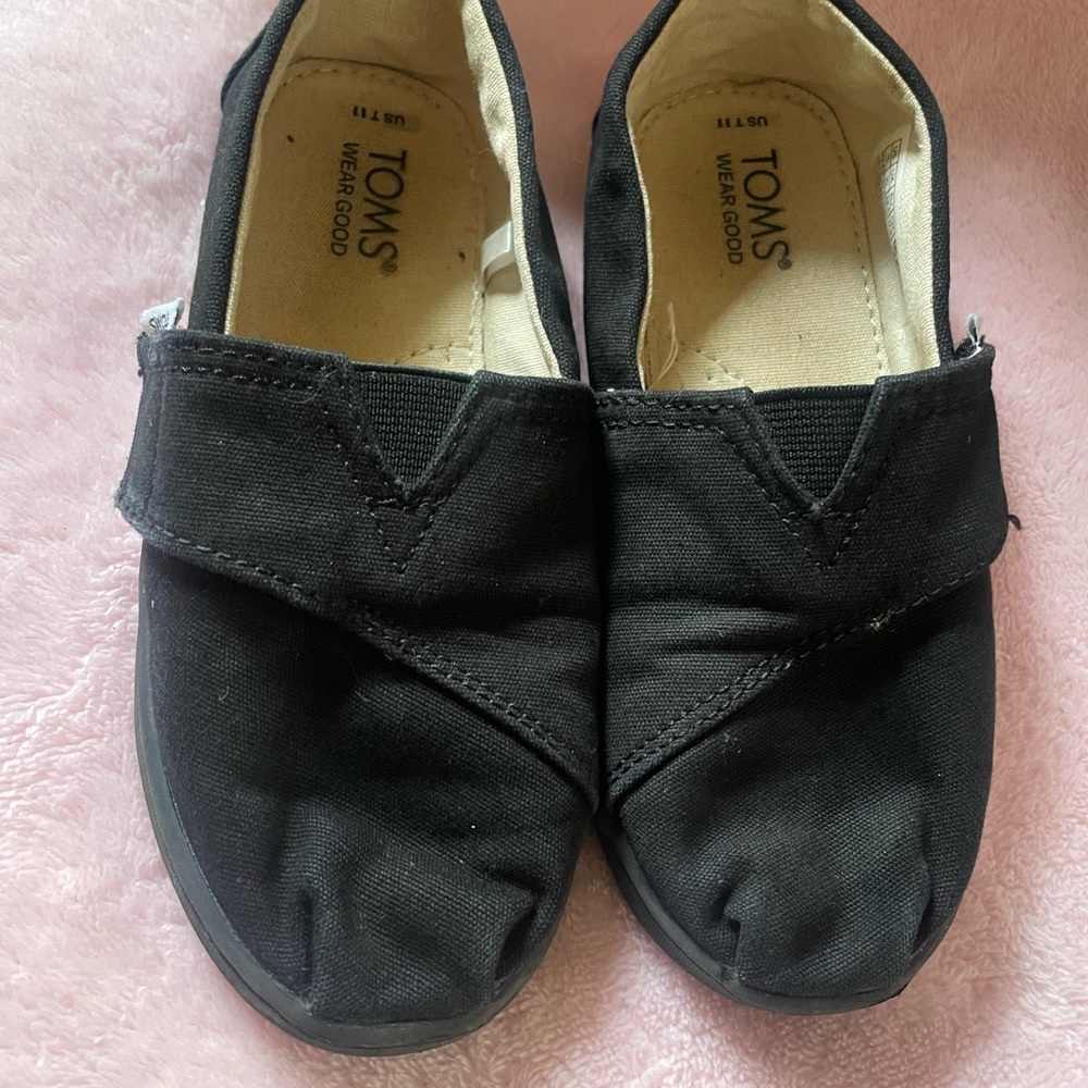 TOMS Black Kids Moccasins